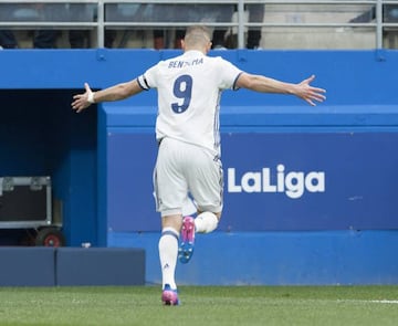 Benzema celebrates at Ipurua.