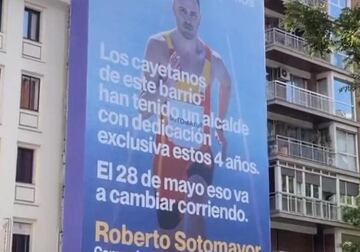 El polémico cartel de Roberto Sotomayor en el barrio de Salamanca.