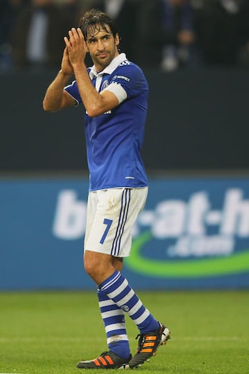 El capit¨¢n del Real Madrid tambi¨¦n jug¨® en el Schalke 04, Al Sadd y New York Cosmos adem¨¢s de en la Selecci¨®n Espa?ola. En los 916 partidos de toda su carrera, vio 48 tarjetas amarillas.