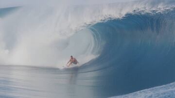 Teahupoo by Ryan Moss