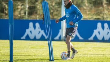 Diego Villares, en el entrenamiento del Deportivo.