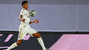 Varane: "El ruido que pueda haber fuera no nos importa"
