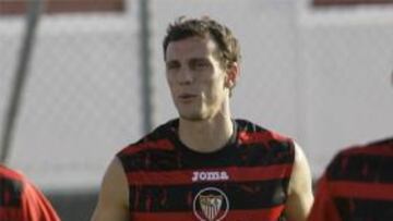 El Sevilla y el Arsenal llegan a un acuerdo para el traspaso de Squillaci