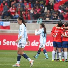 Chile golea a Argentina y queda a las puertas del Mundial
