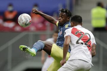 El cuadro Tricolor se impuso 3-2 ante el cuadro peruano con un genial Luis díaz que marcó dos goles en el estadio Mané Garrincha.