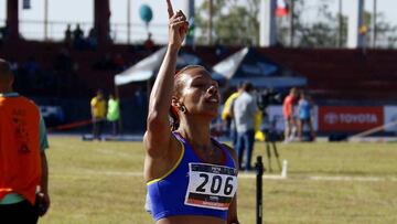 La atleta colombiana Muriel Coneo gana medalla de oro en el Sudamericano de Atletismo.