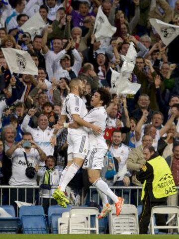 1-0. Benzema celebra el primer gol con Pepe.