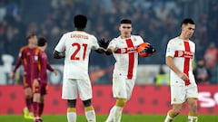 Llegó el remplazo de Santiago Giménez y Johan Vásquez sufrió con Genoa