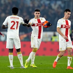 Llegó el remplazo de Santiago Giménez y Johan Vásquez sufrió con Genoa