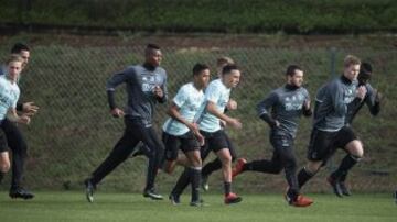 Sánchez y Casierra regresan a entrenamientos con Ajax