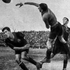 14 jugadores que llevaron el 9 del Atlético de Madrid