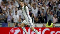 GRA440. MADRID, 02/05/2017.- El delantero del Real Madrid Cristiano Ronaldo celebra tras marcar el segundo gol ante el Atl&eacute;tico de Madrid, durante el partido de las semifinales de la Liga de Campeones que est&aacute;n disputando esta noche en el es