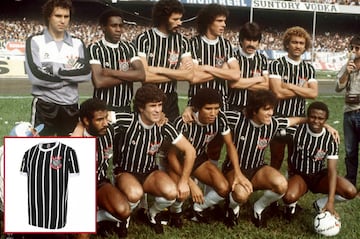 Gan el Campeonato Paulista de 1982 con Scrates, el tercero de pie de izquierda a derecha.como gran lder del equipo.