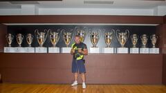 Pudzianowski, estrella de MMA, disfruta de su visita al Bernabéu