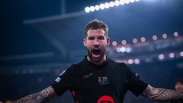 Iñigo Martínez celebrando su gol contra el Estrella Roja