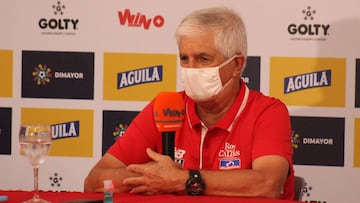 Julio Comesaña "Estoy pensando en la Superliga y la Libertadores"