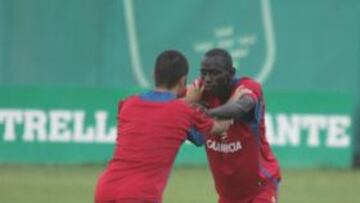 <b>SU NOCHE. </b>Dialiba debutó en España comiéndose al Ajax.