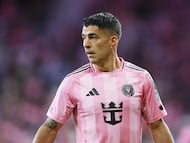 MIAMI, FLORIDA - APRIL 04: Luis Su�rez #9 of Inter Miami CF looks on during the MLS match between Inter Miami CF and Austin FC at Nu Stadium on April 04, 2026 in Miami, Florida. Tomas Diniz Santos/Getty Images/AFP (Photo by Tomas Diniz Santos / GETTY IMAGES NORTH AMERICA / Getty Images via AFP)