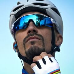 Alaphilippe, "en periodo especial de observación" tras su caída en Lieja