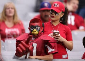 Y viendo a los Cardinals, el hijo del mismísimo Hellboy, con su mano roja y todo.