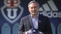 “Negocio”: La propuesta de Aubert sobre los premios en el camarín de la Roja