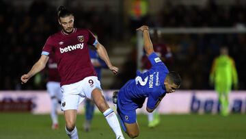 Los &#039;Hammers&#039; fueron derrotados 4-2 por el conjunto del Wimbledon; Javier Hern&aacute;ndez inici&oacute; de titular el compromiso.