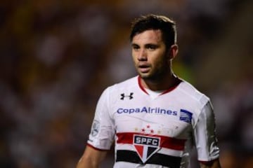 Eugenio Mena, que se lesionó en el inicio de la Copa América, fichó en el Sao Paulo tras dejar al Cruzeiro de Brasil.