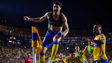 Nicolas Ibanez celebrates his goal 2-1 of Tigres during the 15th round match between Tigres UANL and Monterrey as part of the Liga BBVA MX, Torneo Clausura 2025 at Universitario Stadium, on April 12, 2025 in Monterrey, Nuevo Leon, Mexico.