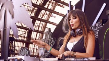 B Jones, la DJ espa?ola que ha fichado David Guetta, arrasa en Ibiza