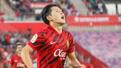 PALMA DE MALLORCA (ISLAS BALEARES), 23/04/2023.- Lee Kang-in del Mallorca celebra el tercer gol ante el Getafe, durante el encuentro correspondiente a la jornada 30 de primera división entre el Real Mallorca y el Getafe hoy, en el estadio de Son Moix, en la capital balear. EFE/CATI CLADERA.
