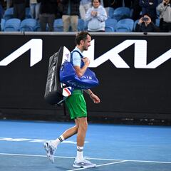 Medvedev se enfrenta a 64.000 euros de multa por romper una cámara y una raqueta