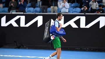 Medvedev se enfrenta a 64.000 euros de multa por romper una cámara y una raqueta