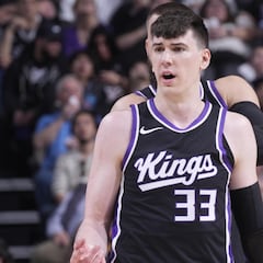 Lakers ya tienen a su primer refuerzo desde la agencia libre: Jake LaRavia