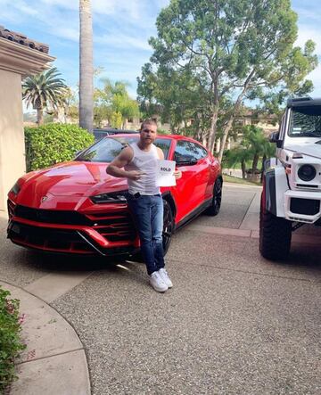Esta fue su última adquisición, un Lamborghini Urus de 250 mil dólares que va de 0 a 100 km/h en solo 3.5 segundos gracias a sus 650 caballos de fuerza