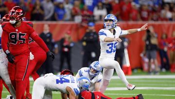 HOUSTON, TEXAS - NOVEMBER 10: Jake Bates #39 of the Detroit Lions reacts after a field goal during the fourth quarter against the Houston Texans at NRG Stadium on November 10, 2024 in Houston, Texas. Tim Warner/Getty Images/AFP (Photo by Tim Warner / GETTY IMAGES NORTH AMERICA / Getty Images via AFP)