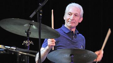 FILED - 12 January 2010, Bavaria, Munich: Charlie Watts, drummer of the Rolling Stones, makes a guest appearance at the Variete GOP with the band ABC & D of Boogie Woogie. The drummer of the legendary rock band Rolling Stones, Charlie Watts, is dead. Photo: picture alliance / dpa *** Local Caption *** .