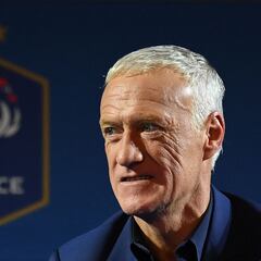 Didier Deschamps to remain with France until 2026