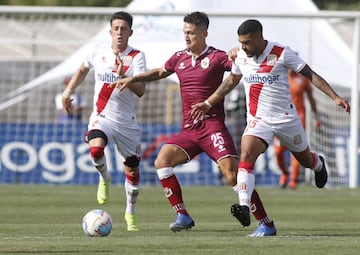 El delantero disputó dos partidos en la Copa del Mundo. Perteneció a las filas de Universidad de Concepción, pero hoy se encuentra en Deportes La Serena.