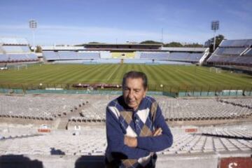 Alcides Edgardo Ghiggia en el Estadio Centenario de Montevideo.