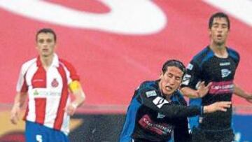 <b>BRONCO. </b>El Alavés no fue mejor que el Girona pero se acabó llevando el encuentro.