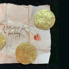Hallan un tesoro de monedas de oro y plata en una iglesia: “Una enorme fortuna”