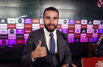 Carvajal emocionado en el acto de su renovación