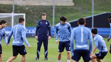Segundo entrenamiento de Jon Ansotegi , como entrenador interino del primer equipo de la Real Sociedad