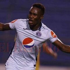 Rubilio Castillo se convierte en máximo goleador del Motagua