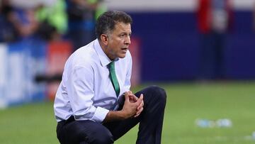 Juan Carlos Osorio durante un partido con la Selecci&oacute;n de M&eacute;xico.