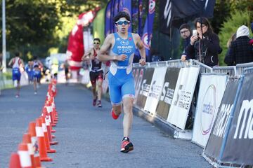 El Carozzi Kids Challenge reunió a cerca de 600 jóvenes y niños, en diversas categorías, desde los 6 hasta los 19 años. Así comienzan 4 días de actividad, que tendrán como espectáculo central el Ironman de Pucón.