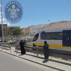 Al menos cuatro heridos tras el choque de un tren con un camión grúa