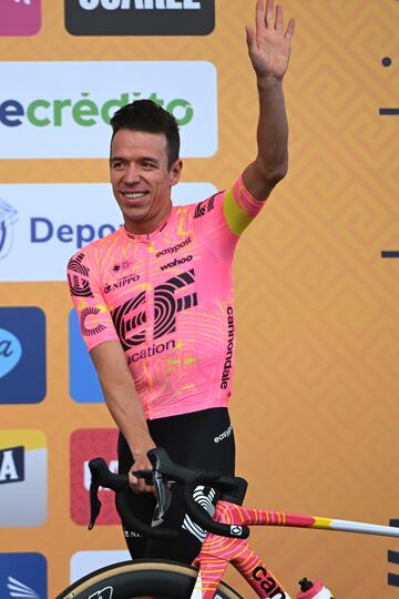 El Toro de Urrao tambi¨¦n ha decidido dar carpetazo final a su carrera como ciclista profesional en 2024. El escalador colombiano debut¨® como profesional en Italia y consigui¨® tres subcampeonatos en las grandes vueltas. Dos en la ronda italiana (2013 y 2014) y una en territorio franc¨¦s (2017). En vueltas menores destaca su papel con una plata en La Volta a Catalunya (2008) y otro en la Vuelta a Suiza o el oro en el campeonato de contrarreloj en su pa¨ªs natal (2015).