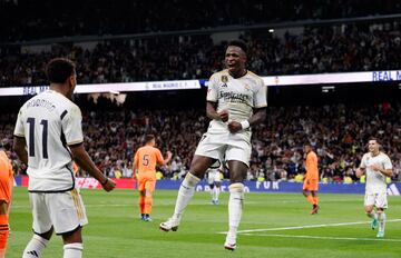 2-0. Vinicius celebra el segundo tanto que anota en el minuto 41 de partido.