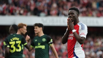 Soccer Football - Premier League - Arsenal v Brentford - Emirates Stadium, London, Britain - April 12, 2025 Arsenal's Bukayo Saka reacts Action Images via Reuters/Paul Childs EDITORIAL USE ONLY. NO USE WITH UNAUTHORIZED AUDIO, VIDEO, DATA, FIXTURE LISTS, CLUB/LEAGUE LOGOS OR 'LIVE' SERVICES. ONLINE IN-MATCH USE LIMITED TO 120 IMAGES, NO VIDEO EMULATION. NO USE IN BETTING, GAMES OR SINGLE CLUB/LEAGUE/PLAYER PUBLICATIONS. PLEASE CONTACT YOUR ACCOUNT REPRESENTATIVE FOR FURTHER DETAILS..